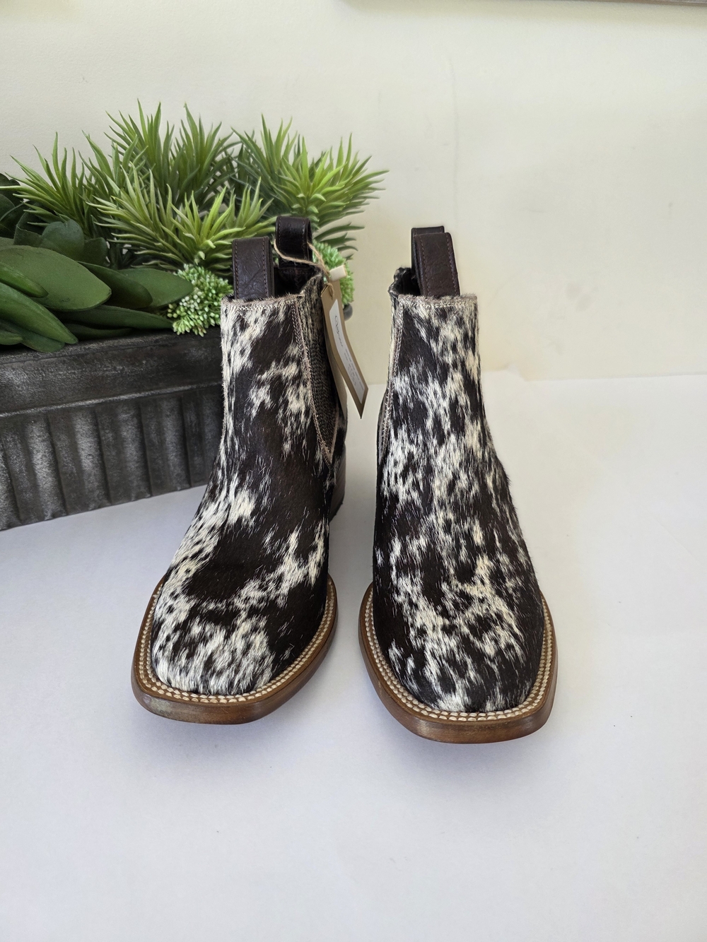 Stiefeld  Aurora Hair On Hide Western Ankle Boots Womens 8.5 NEW